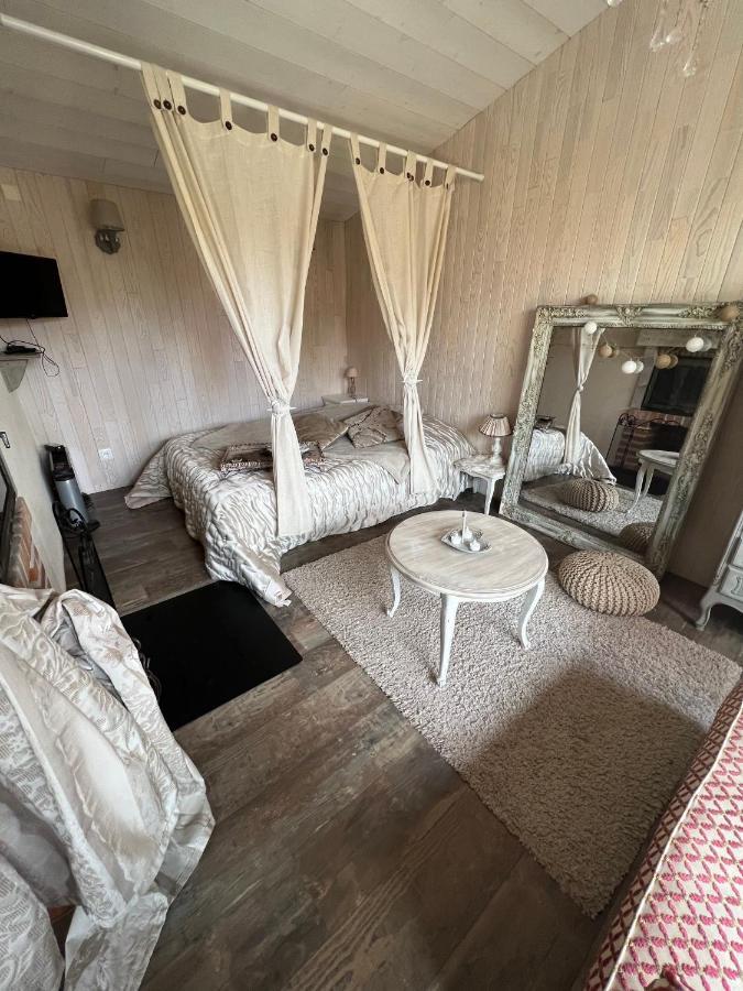 La Maisonnette De Cancan Mont-pres-Chambord ภายนอก รูปภาพ